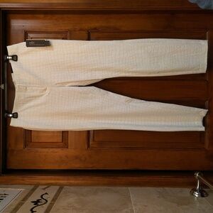 Alfani ankle white alligator pattern pants sz 8 with stretch